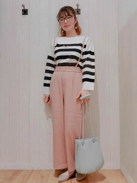 「カラーをプラス！冬から取り入れる、春色の装い」｜愛さん（レディース・164cm）の冬コーディネート