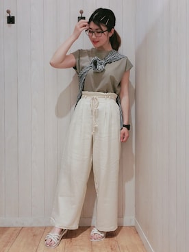 「SHOO・LA・RUE（シューラルー）の◆【S-3L】フレンチリネン前開きシャツ（シャツ/ブラウス）」を使った、愛さん（レディース・164cm）の春コーディネート