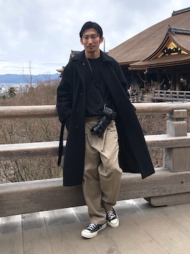 「チャックテイラー」｜「アイテム（ステンカラーコート）」を使った、Shoさん（メンズ・180cm）の春コーディネート