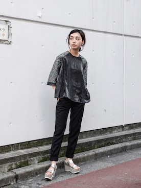 「YOSHIYO」｜仲西さほみさん（レディース・156cm）の秋コーディネート