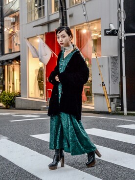 A kodona employee 仲西さほみ is wearing no brand "USED - Quilting Velor Nocollar Coat ¥13500+tax"