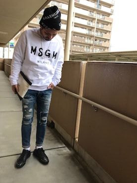 「MSGM（エムエスジーエム）のアイテム（ニット/セーター）」を使った、Hiroyuki Tabuchiさん（メンズ・174cm）の秋コーディネート