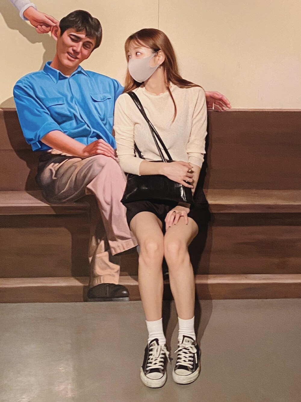 「カジュアル、秋服、韓国ファッション、今日のコーデ、パンツコーデ、プチプラコーデ、きれいめカジュアル、スニーカー、moussy、雨の日コーデ」｜「MOUSSYのアイテム（トップス、ベージュ系）」を使った、linaさん（レディース・165cm）の秋コーディネートの1枚目の写真