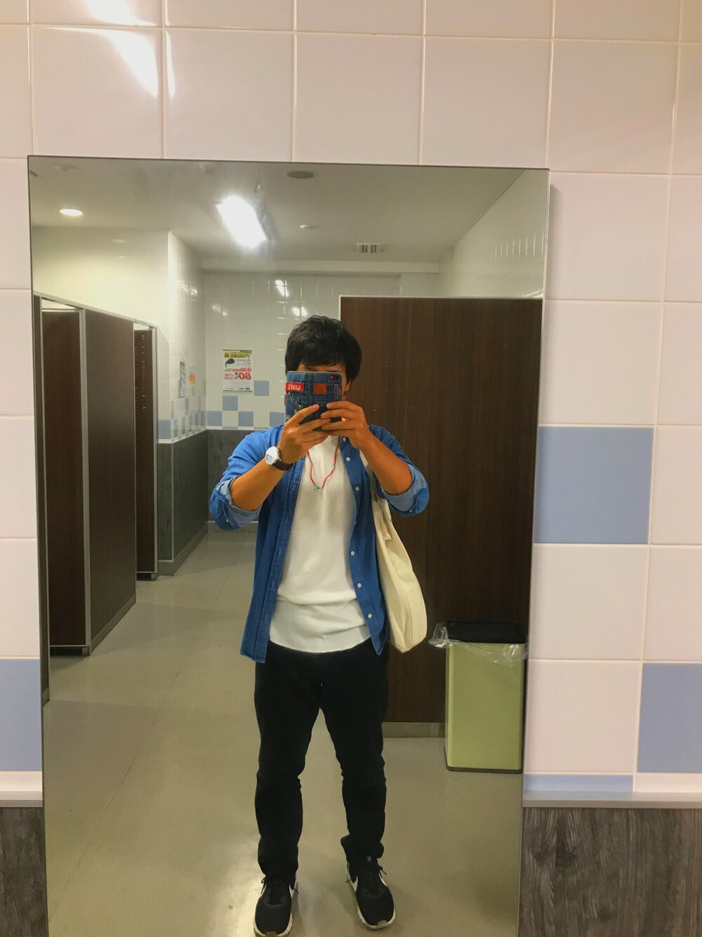 「Tシャツ×デニム」｜「NIKEのアイテム（スニーカー、ブラック系）」を使った、hikachan さん（メンズ・168cm）の夏コーディネートの1枚目の写真