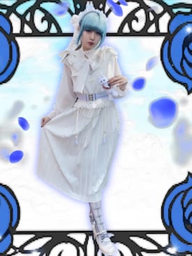 「消えそうな色コーデ」｜「アイテム（ジャンパースカート）」を使った、バキさん（レディース・161cm）の春コーディネート