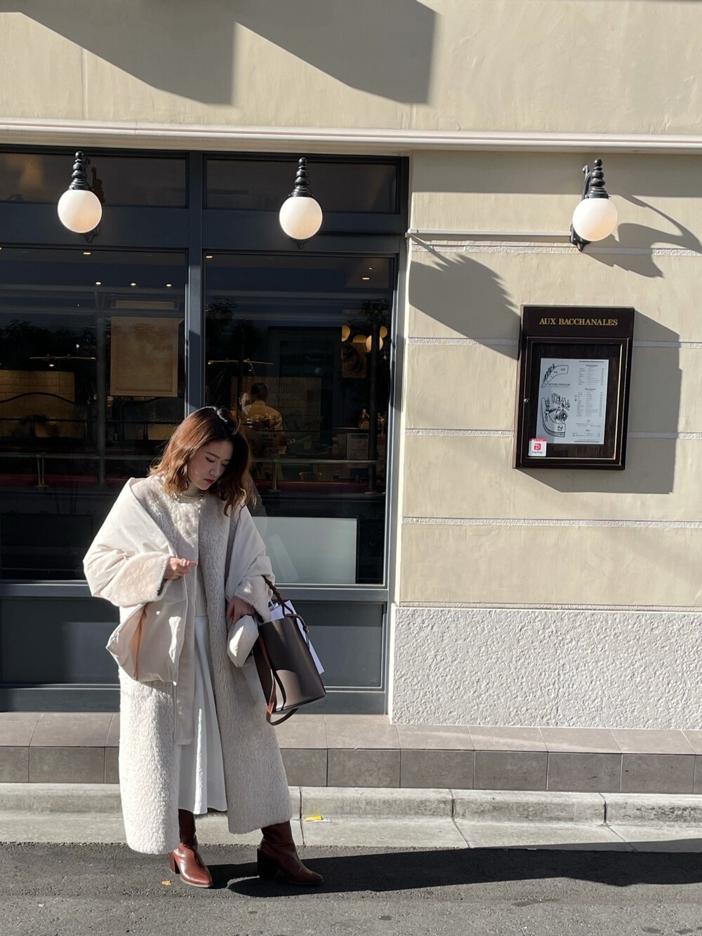 「AMERI、amerivintage、etretokyo、Ungrid、LOEWE」｜「LOEWEのLoewe - Gate Grained Leather Bucket Bag - Womens - Dark Brown（ショルダーバッグ、ブラウン系）」を使った、ne2さん（レディース・157cm）の冬コーディネートの1枚目の写真