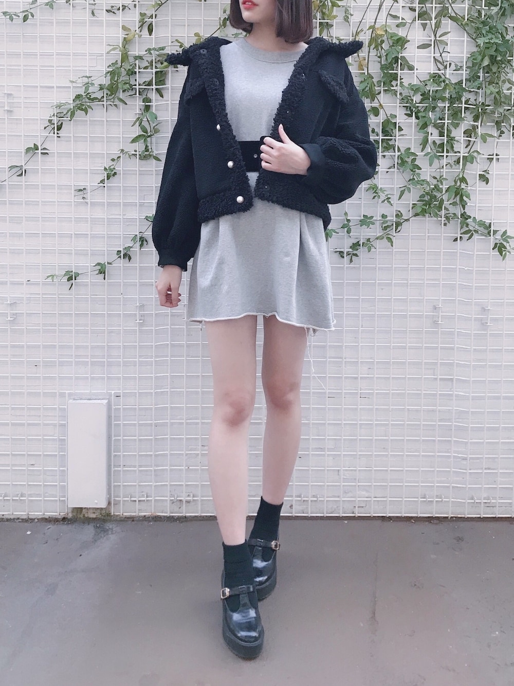 「titty&Co.、ティティーアンドコー、ootd、秋コーデ、スウェット、カジュアル、ボア、ブルゾン、ブラック、NADIA」｜「NADIAのアイテム（ワンピース/ドレス、グレー系）」を使った、momo☁️さん（レディース・168cm）の秋コーディネートの1枚目の写真