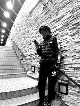 しんや.adidasさんのコーディネート