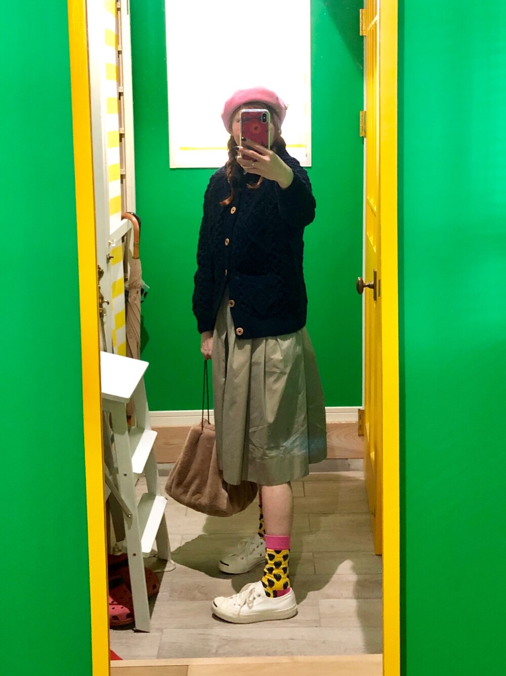 「冬コーデ、大人カジュアル、happysocks、靴下、ニット、ベレー帽、フィッシャーマンニット」｜「ATHENA DESIGNSのアランニット WOMEN（ニット/セーター、ブルー系）」を使った、vivinekko3さん（レディース・158cm）の冬コーディネートの1枚目の写真