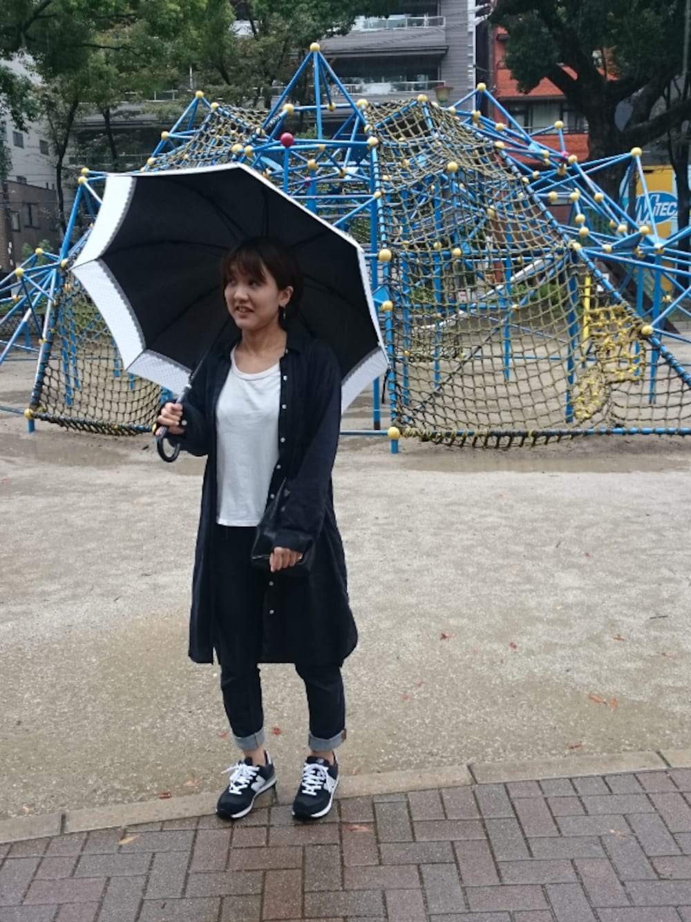 「HAROLD MINI GOLDのアイテム（アナログ腕時計、ブラック系）」を使った、*masae*さん（レディース・160cm）の秋コーディネートの1枚目の写真
