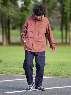 「ニコアンド」｜「アイテム（マウンテンパーカー）」を使った、talow/タローさん（メンズ・176cm）の秋コーディネート