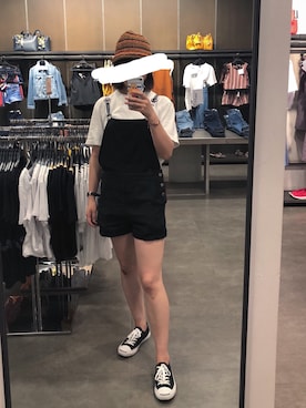 「CONVERSE（コンバース）のアイテム（オールインワン・サロペット）」を使った、李阿莞さん（レディース・168cm）の夏コーディネート