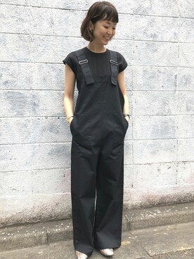 「NANO universe（ナノユニバース）のアイテム（サロペット/オーバーオール）」を使った、nano・universe lady's　STAFFさん（レディース・162cm）の冬コーディネート