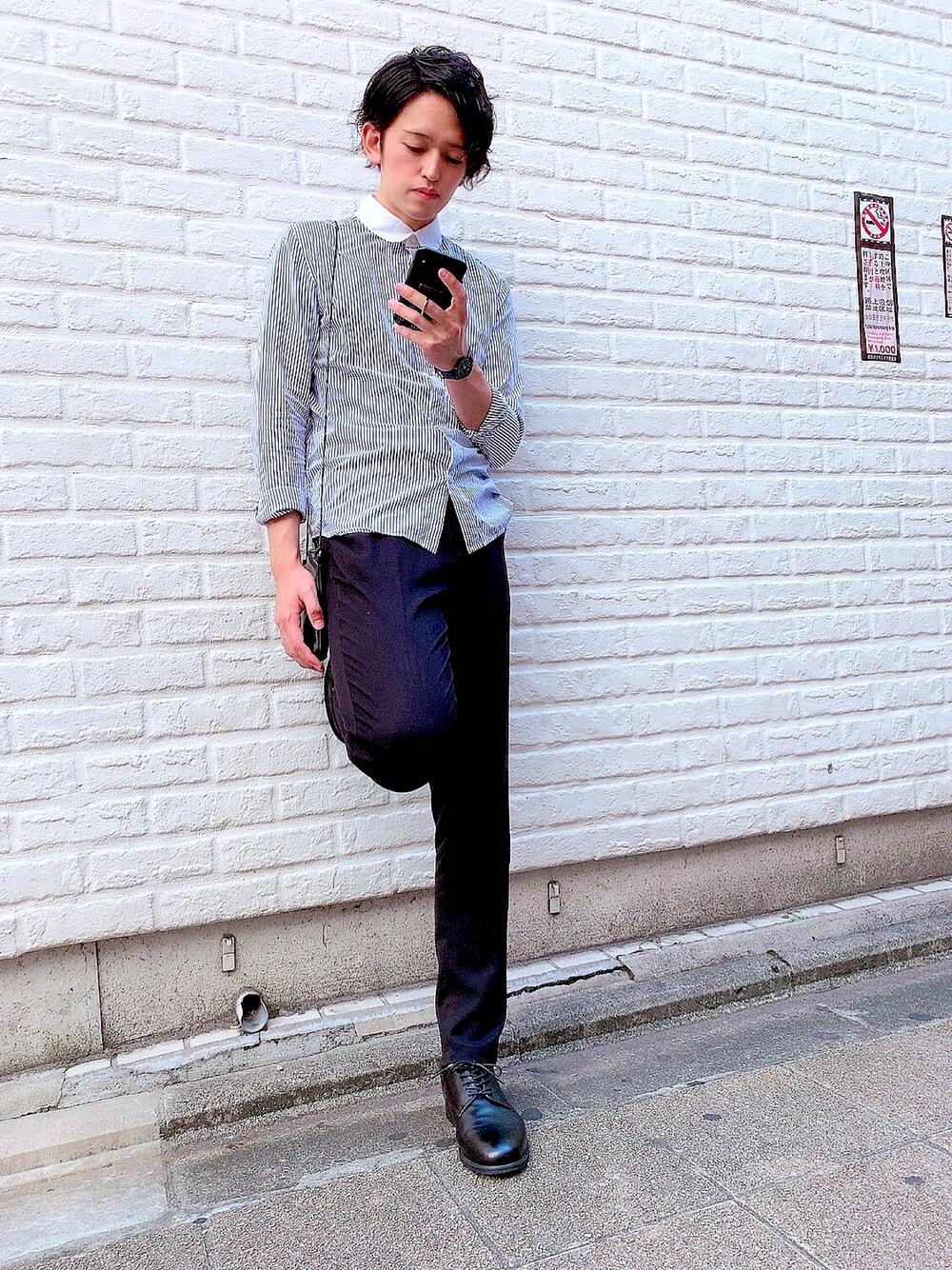 「シンプル、ストライプ、いいね、save、フォローお願いします🤑、おしゃれさんと繋がりたい、黒スキニー、相互フォロー、いいね返し、キレイめ、秋コーデ、オトナカジュアル」｜「Lui'sのLui'sLabo(ルイス･ラボ) ストライプクレリックシャツ（シャツ/ブラウス、ブルー系）」を使った、日本の米は世界一さん（メンズ・174cm）の秋コーディネートの1枚目の写真