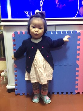「毛衣」｜「アイテム（ノーカラージャケット）」を使った、火星傻瓜豬さん（キッズ・80cm）の春コーディネート