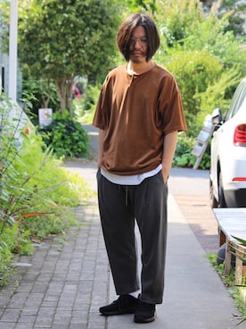 「アイテム（トップス、ブラウン系）」を使った、MATSUMOTOHIKOさん（メンズ・173cm）の夏コーディネート