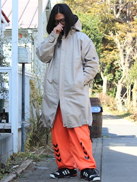 「アイテム（マウンテンパーカー）」を使った、MATSUMOTOHIKOさん（メンズ・173cm）の春コーディネート