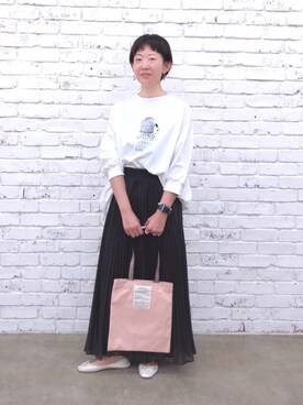 「シアタープロダクツ(THEATRE PRODUCTS)」｜「アイテム（アクセサリー）」を使った、はせきよさん（レディース・160cm）の春コーディネート