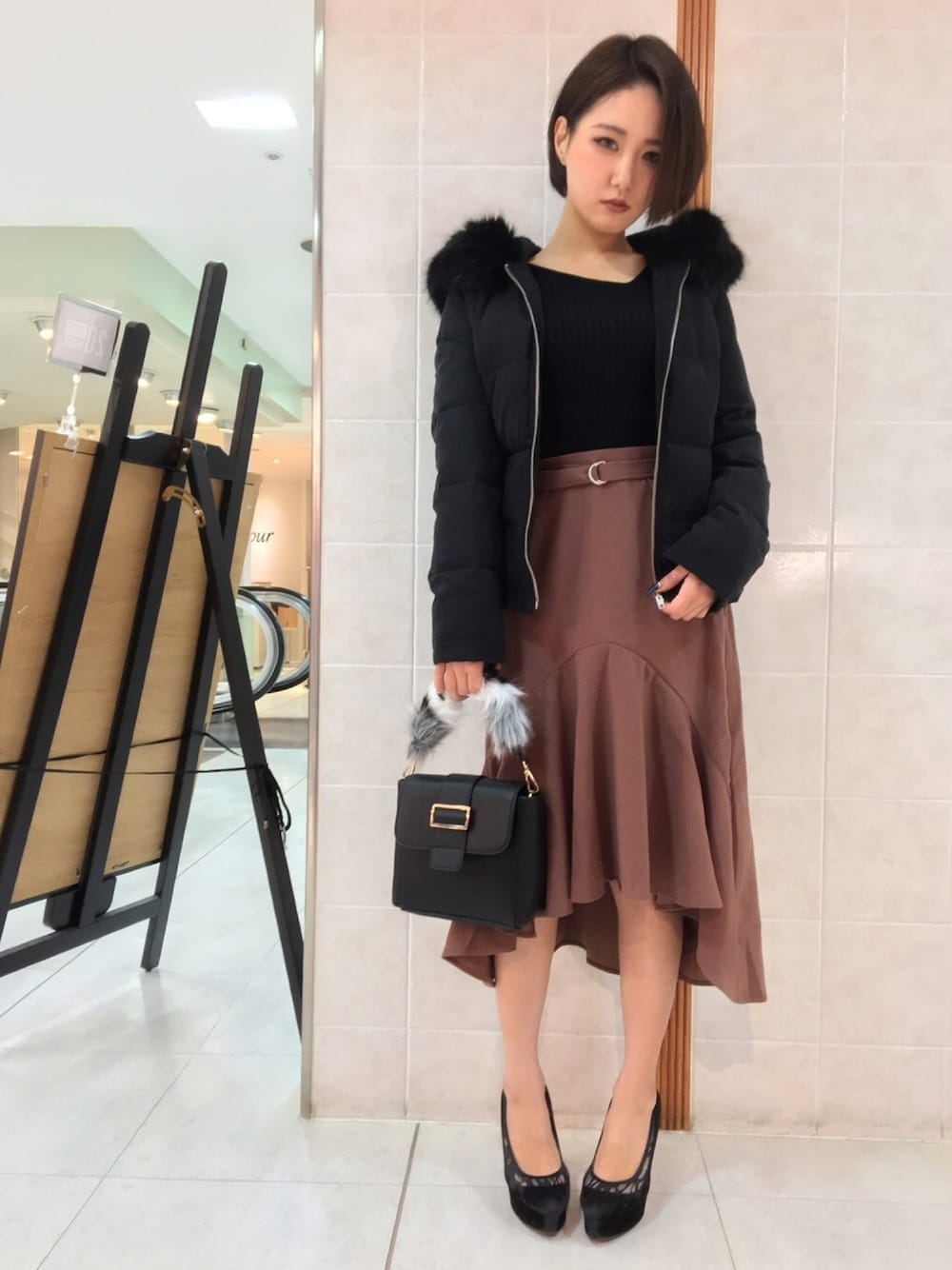 LIPSERVICE（リップサービス）の「美ラインショートダウンジャケット