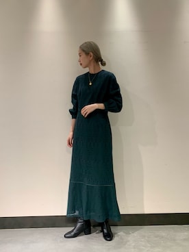 LA MAISON リーフレースペプラムワンピースを使った人気