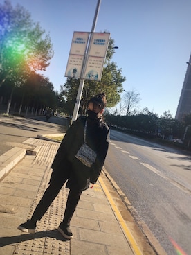 「MONKI（モンキ）のアイテム（バッグ）」を使った、CHerさん（レディース・157cm）の冬コーディネート