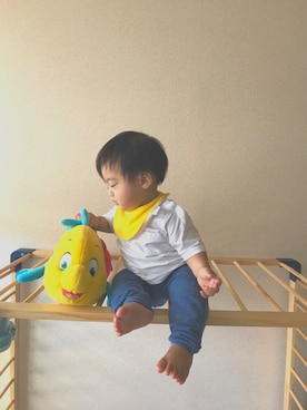 「Disney（ディズニー）のアイテム（おもちゃ）」を使った、dannyさん（キッズ・70cm）の秋コーディネート