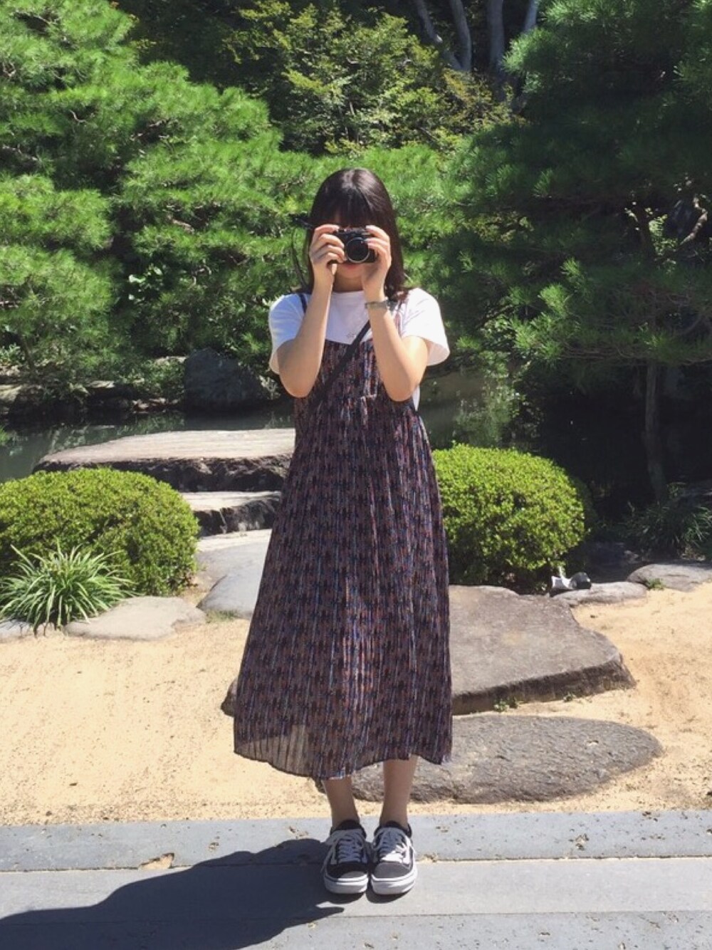 「カジュアル、ワンピース、ootd、VANS、ohotoro、無地Tシャツ、オールドスクール」｜「ohotoroのアイテム（ワンピース、その他）」を使った、yunaさん（レディース・157cm）の夏コーディネートの1枚目の写真