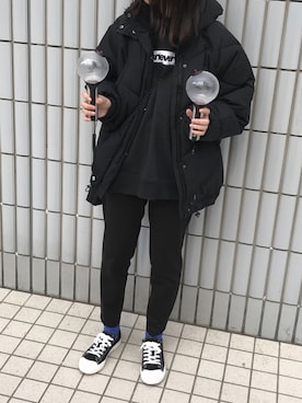 「カラーソックス」｜「アイテム（ダウンジャケット/コート）」を使った、yunaさん（レディース・157cm）の冬コーディネート