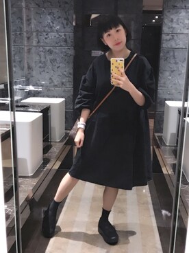 「LouisVuitton」｜「アイテム（スリッポン）」を使った、AMBERさん（レディース・158cm）の夏コーディネート