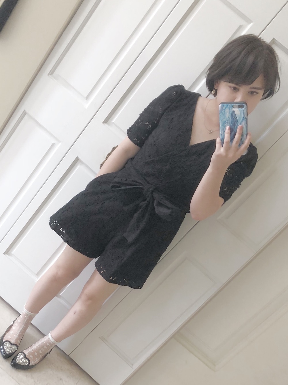 「オールブラック、夏コーデ、低身長、スナイデル、おしゃれさんと繋がりたい」｜「SNIDELのパネルレースロンパース（サロペット/オーバーオール、ブラック系）」を使った、ponさん（レディース・151cm）の夏コーディネートの1枚目の写真