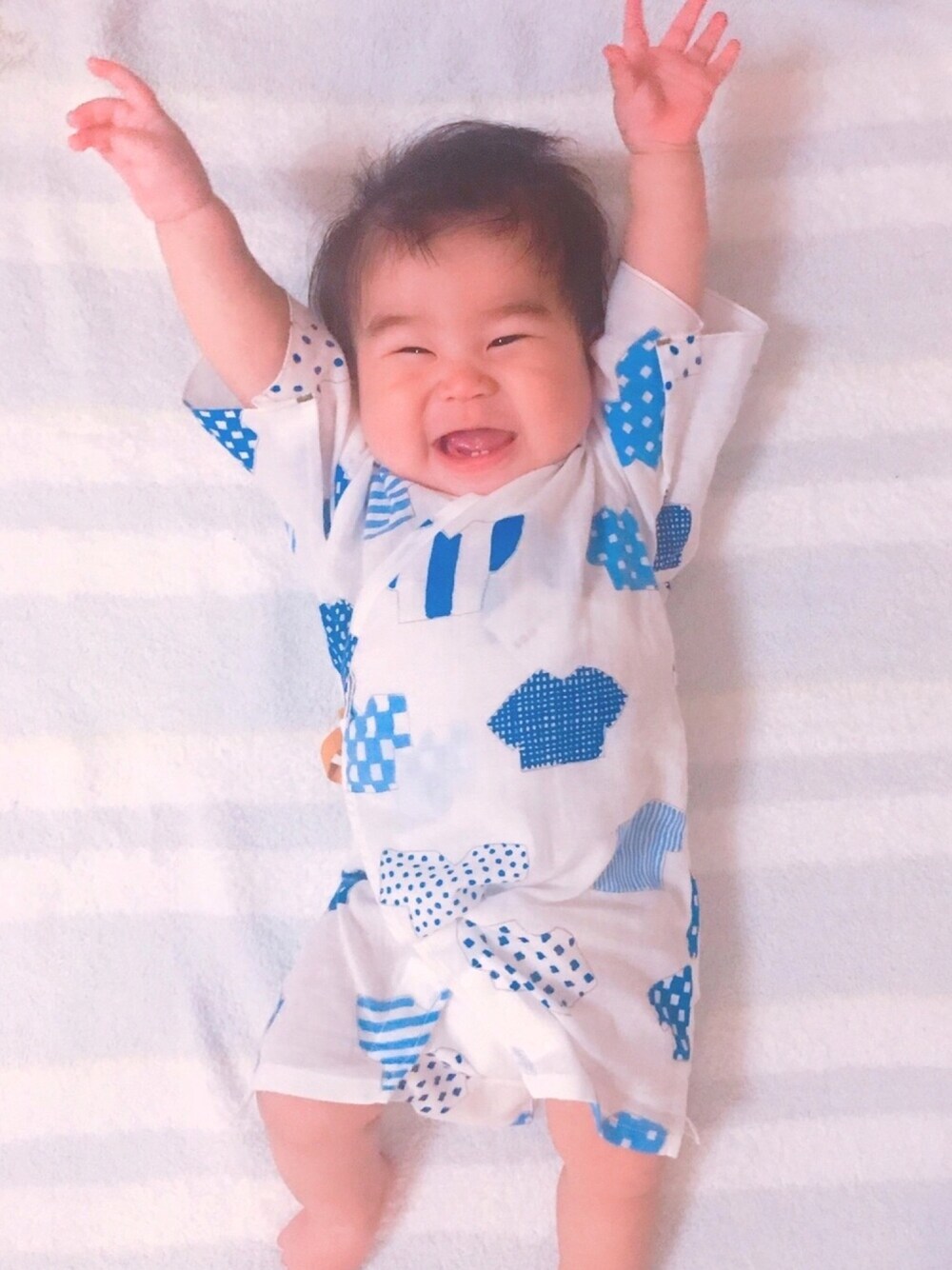 「赤ちゃん、赤ちゃんコーデ、男の子、男の子コーデ、むすこーで、ロンパース、浴衣」｜「SOU･SOUのアイテム（ロンパース、ホワイト系）」を使った、ほっぺくんさん（キッズ・74cm）の夏コーディネートの1枚目の写真