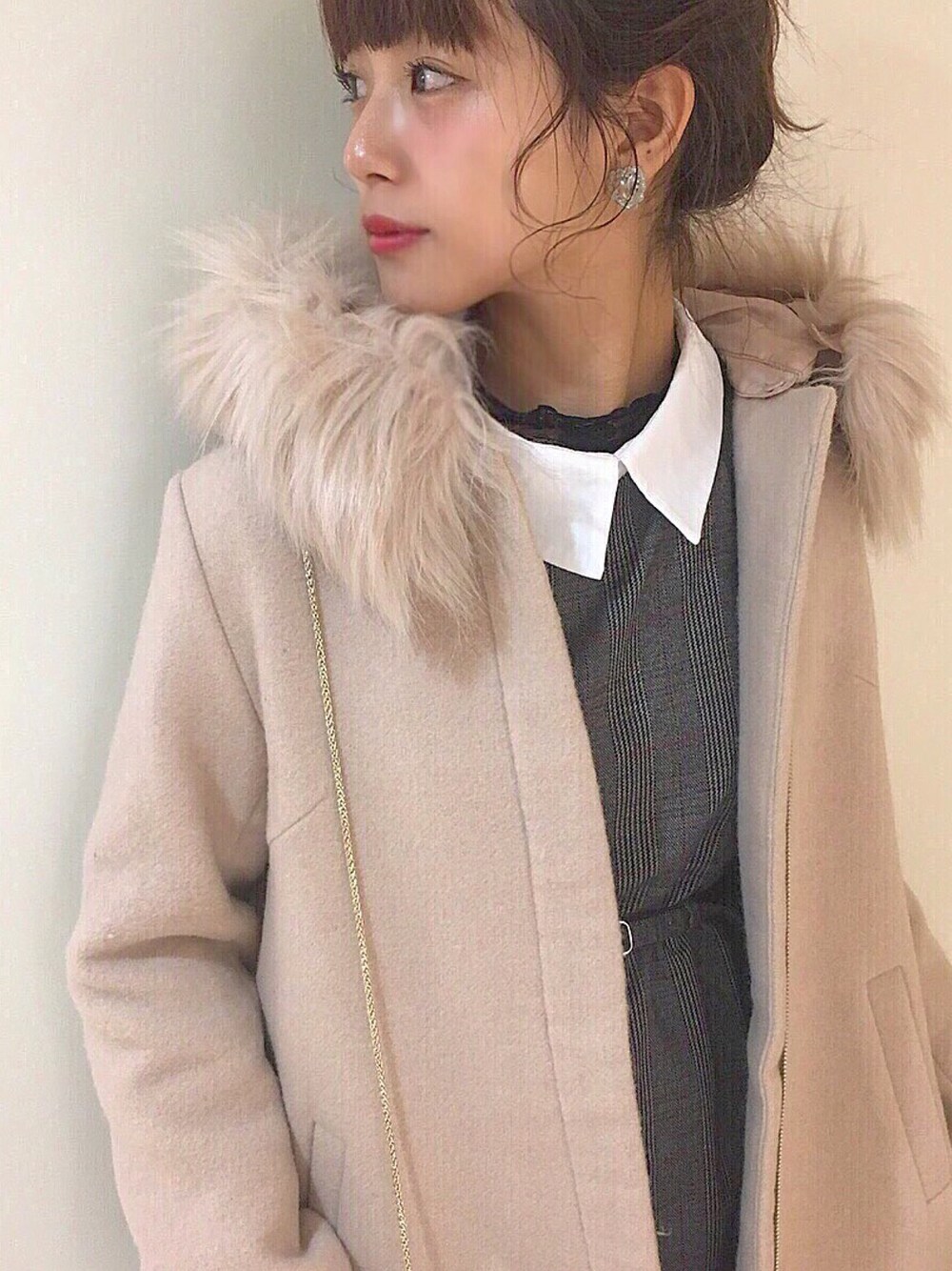 「Heather、へザー、ワンピース、フードコート、アウター、襟付きワンピース」｜「Heatherの5ＷＡＹフードコート　　766396（その他アウター、ベージュ系）」を使った、Mikuさん（レディース・161cm）の秋コーディネートの1枚目の写真