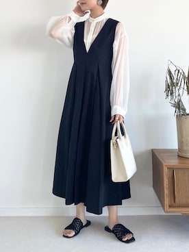 「CELINE」｜「アイテム（ジャンパースカート）」を使った、Mikuさん（レディース・162cm）の春コーディネート