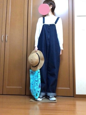 「rps（アールピーエス）のアイテム（オールインワン・サロペット）」を使った、すずめさん（レディース・160cm）の春コーディネート
