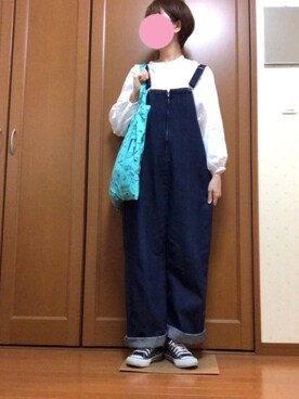 「rps（アールピーエス）のアイテム（オールインワン・サロペット）」を使った、すずめさん（レディース・160cm）の春コーディネート