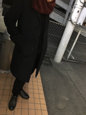 「COMME CA ISM（コムサイズム）のアイテム（チェスターコート）」を使った、やましょーさん（メンズ・169cm）の秋コーディネート