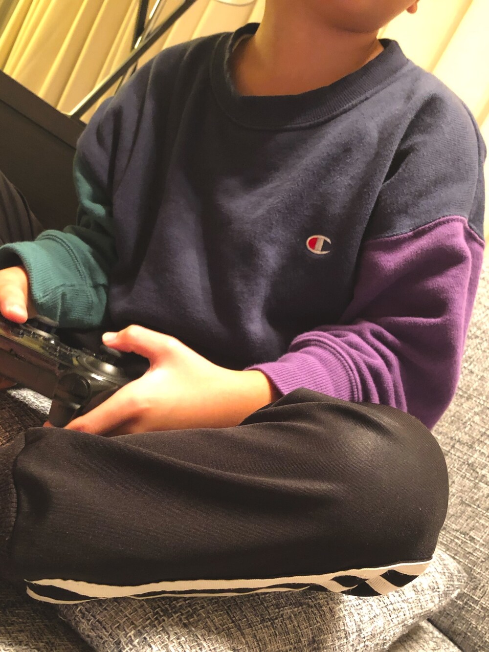 「学校、学校私服、チャンピオン、キッズコーデ、男の子、ラフ、うごきやすい」｜「FREAK'S STOREの▽【WEB限定】Champion×FREAK'S STORE/チャンピオン 別注 WIDE SWEAT/ワイドシルエットワンポイントスウェット（スウェット、ブルー系）」を使った、zaomomさん（キッズ・120cm）の秋コーディネートの1枚目の写真