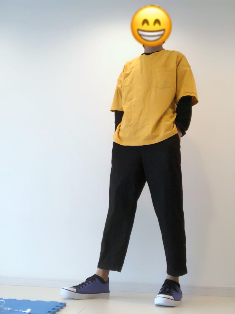 「ワイドパンツ GU、GUコーデ、パープルスニーカー」｜「GUのアイテム（シューズ、パープル系）」を使った、くにさん（メンズ・174cm）の秋コーディネートの1枚目の写真