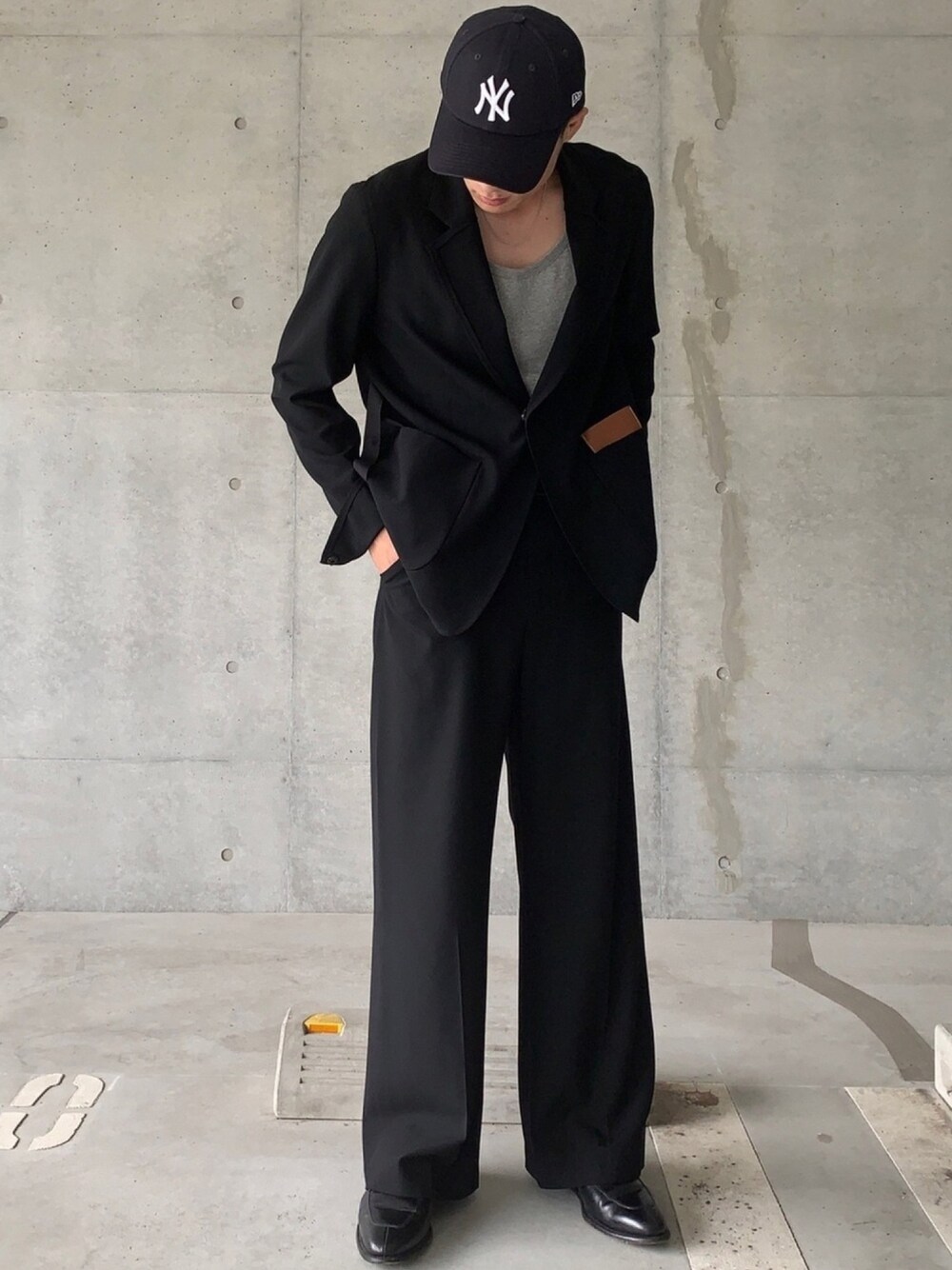 「ラブアンドピース2020、秋コーデ、シンプルスタイル、セットアップ、秋服、革靴、大人カジュアル、おしゃれさんと繋がりたい、ワイドパンツ、ootd」｜「SUNSEAのアイテム（テーラードジャケット、ブラック系）」を使った、Choi さん（メンズ・177cm）の秋コーディネートの1枚目の写真