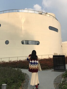 「URBAN RESEARCH（アーバンリサーチ）のアイテム（ピーコート）」を使った、屠名辰さん（レディース・173cm）の春コーディネート