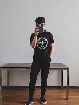 「CoSTUME NATIONAL（コスチュームナショナル）のアイテム」を使った、Peter.Wさん（メンズ・189cm）の冬コーディネート