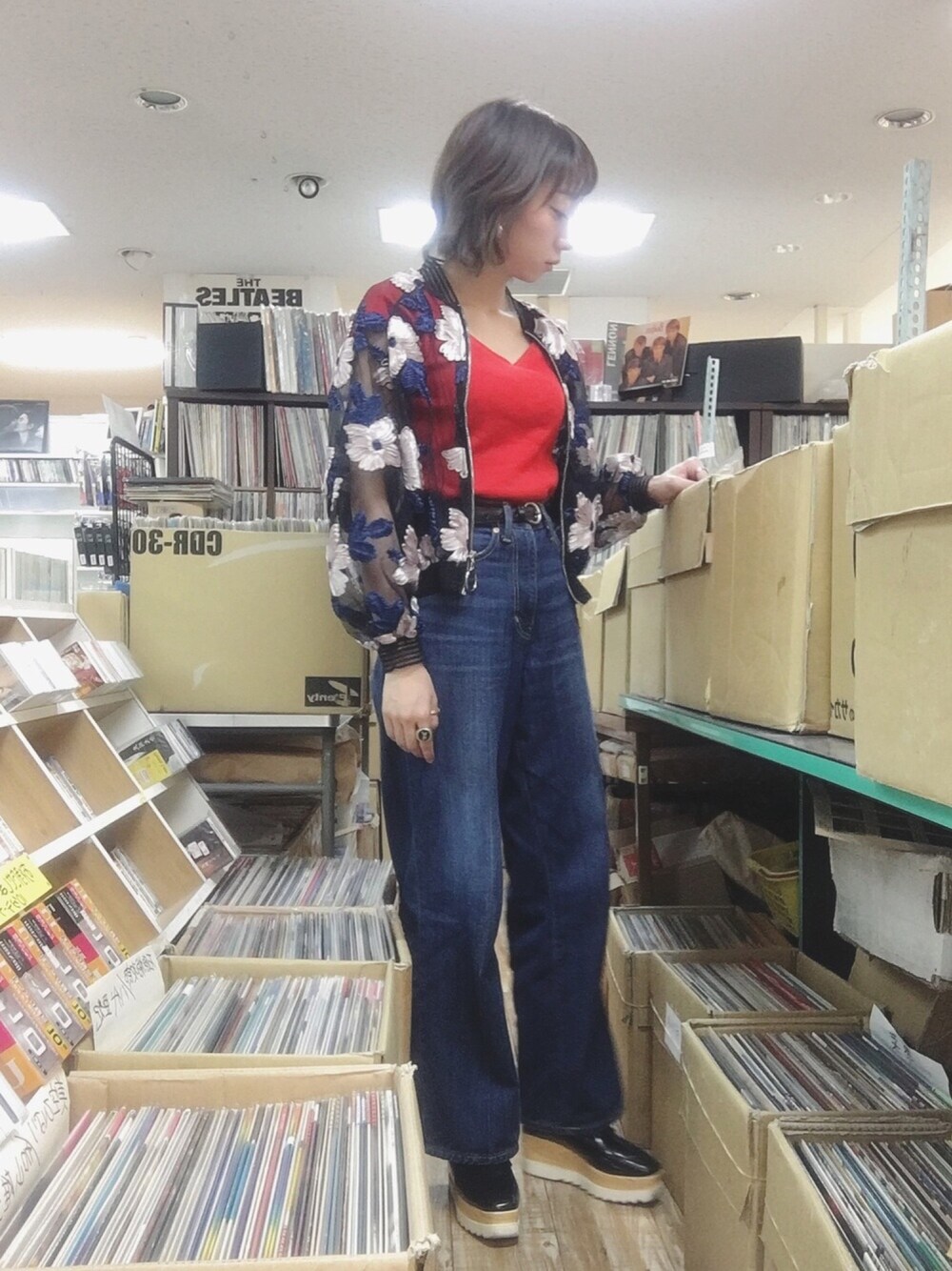 「カジュアル、オトナカジュアル、シースルー、GU、雨の日コーデ、プチプラコーデ、刺繍」｜「JOURNAL STANDARD relumeの12OZデニム ハイウエスト ワイド5ポケットパンツ#（デニムパンツ、ブルー系）」を使った、ねっこさん（レディース・160cm）の夏コーディネートの1枚目の写真