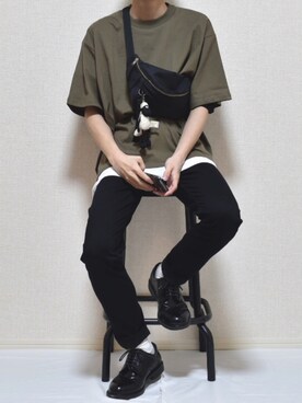 「GIVENCHY（ジバンシイ）のアイテム（チノパンツ）」を使った、すばるさん（メンズ・168cm）の春コーディネート