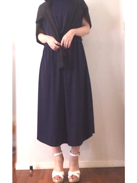サンダル ホワイト系 を使った ネイビーワンピース の人気ファッションコーディネート Wear