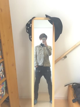 「寒い」｜「アイテム（ミリタリージャケット）」を使った、怪盗さん（メンズ・175cm）の冬コーディネート