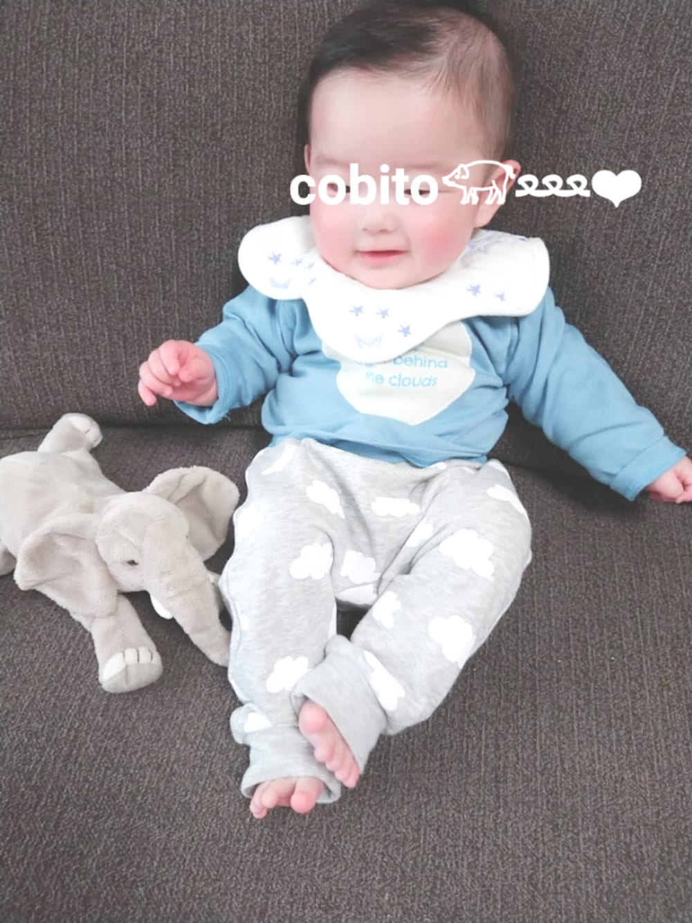 「男の子、おとこのこ、ベビーコーデ、4カ月、０歳、kids、kidsfashion」｜「韓国ブランドのアイテム（スタイ/よだれかけ、ホワイト系）」を使った、cobito_chan𓃟ﻌﻌﻌ❤︎さん（キッズ・70cm）の冬コーディネートの1枚目の写真