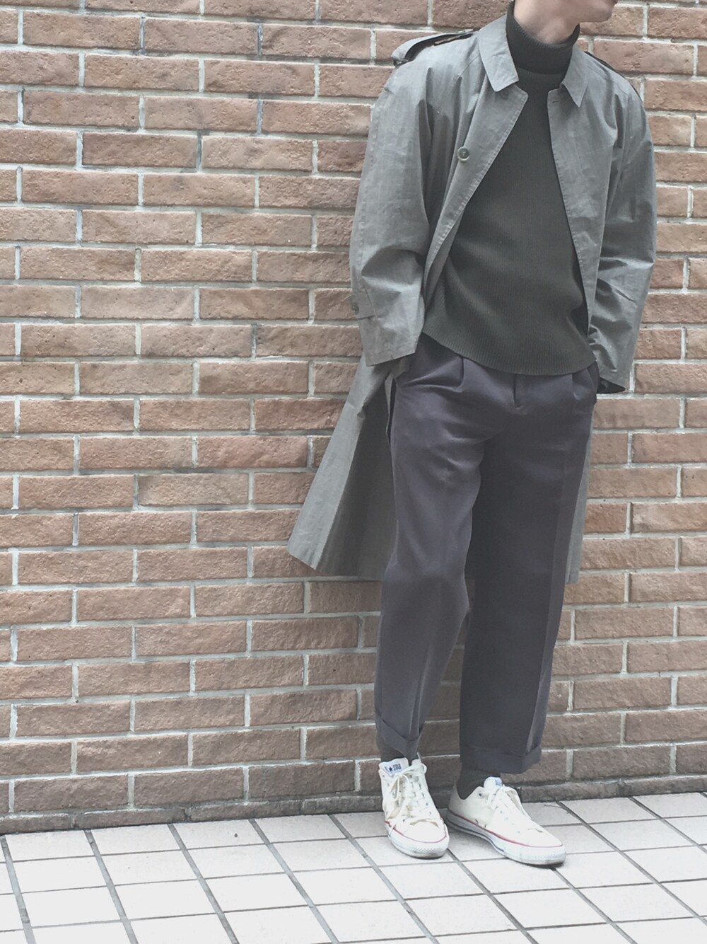 「ラフ、シンプル、カジュアル、冬、大人コーデ、緑、ワイドパンツ、ペンドルトン、古着、ootd」｜「usedのアイテム（ステンカラーコート、グリーン系）」を使った、あひるさん（メンズ・175cm）の冬コーディネートの1枚目の写真