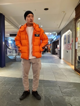 「AVIREX（アヴィレックス）のアイテム（ダウンジャケット/コート）」を使った、TAKUYAさん（メンズ・172cm）の秋コーディネート