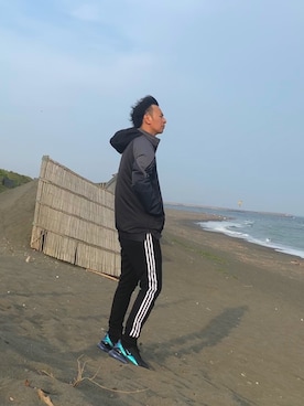 「海」｜「アイテム（ナイロンジャケット）」を使った、KOUさん（メンズ・177cm）の夏コーディネート