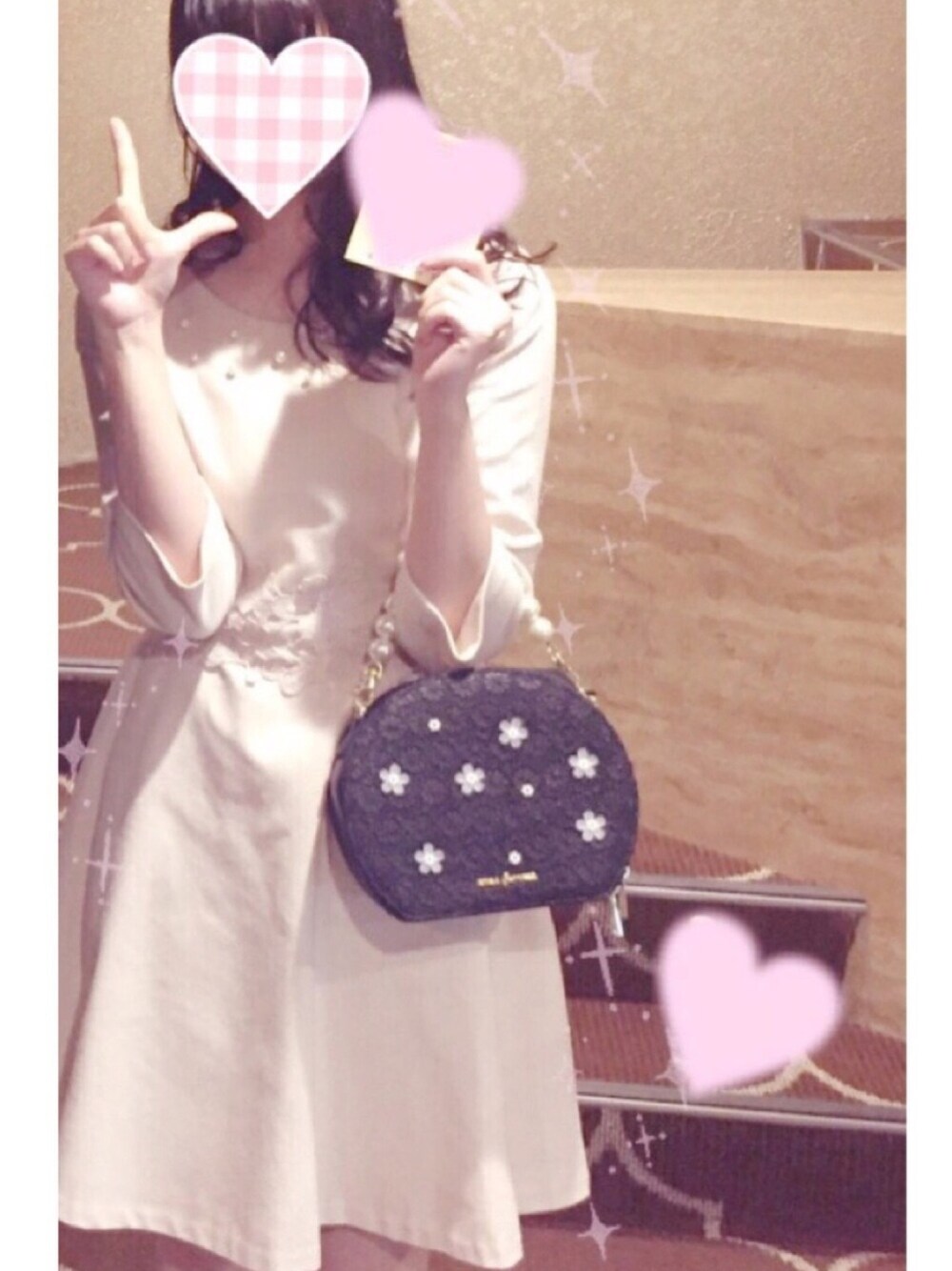 「PROPORTION BODY DRESSING、axes femme、大人ガーリー、フェミニン、ワンピース、大人女子、キレイめ、ミニワンピ、ピンク、きれいめコーディネート」｜「axes femmeのフラワーレースショルダー（ショルダーバッグ、ブラック系）」を使った、ぴぴ♡さん（レディース・165cm）の夏コーディネートの1枚目の写真